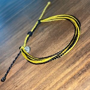 Pura Vida “Save the Bees” Bracelet! 🐝